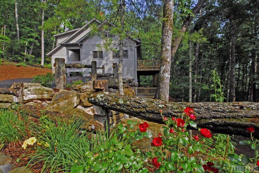 148 Scotch Highlands Loop - Photo 1