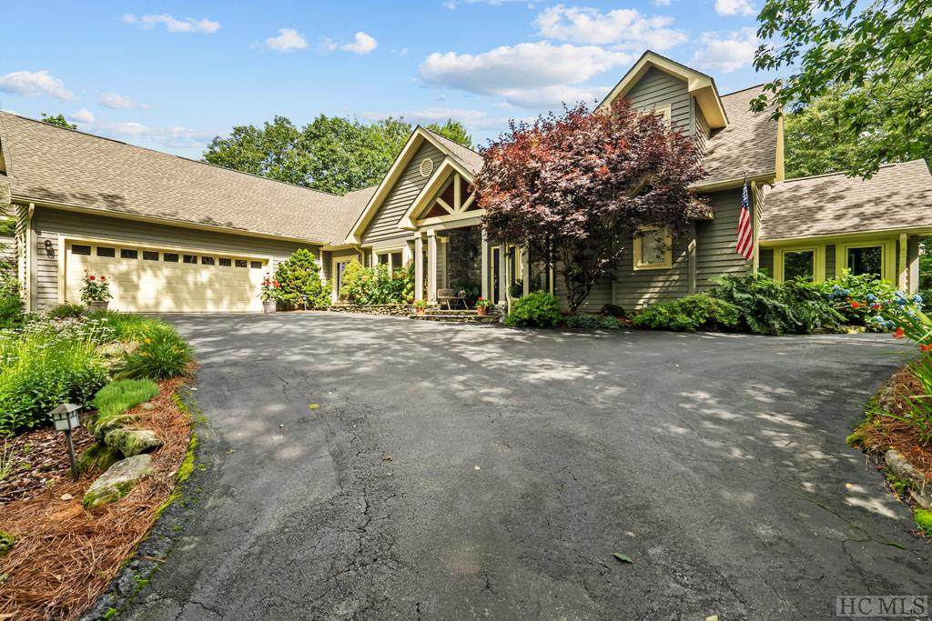 720 Country Club Drive - Photo 1