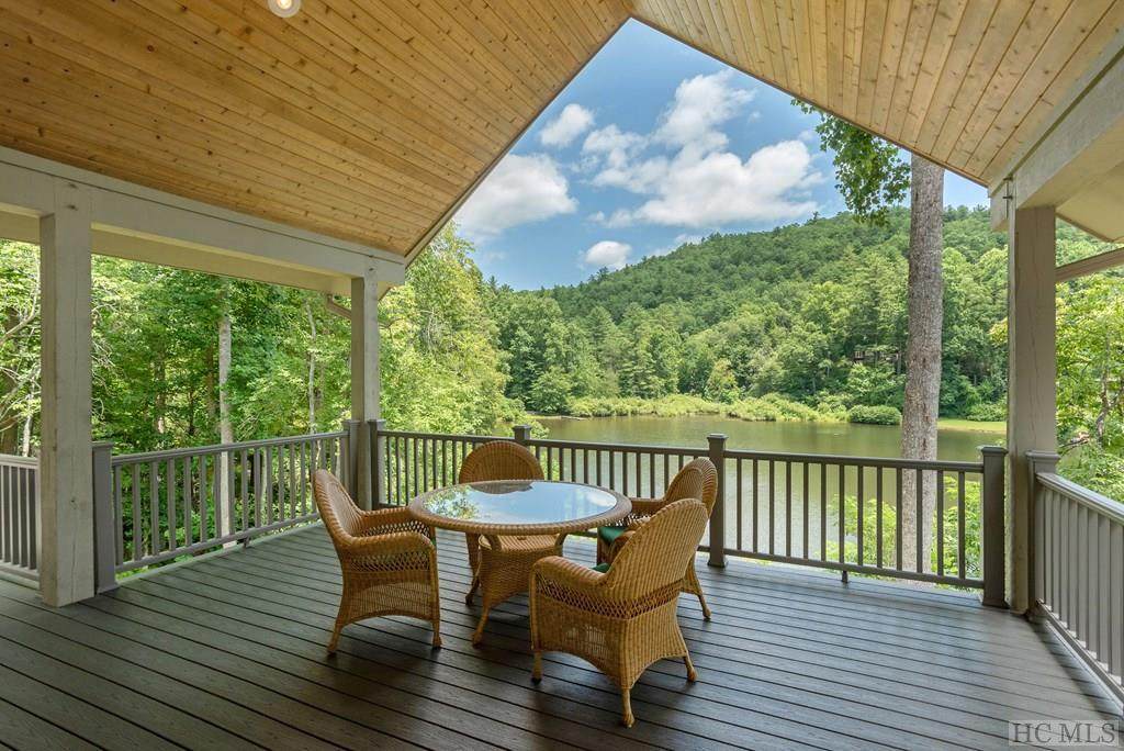 577 Twin Lakes Drive - Photo 1