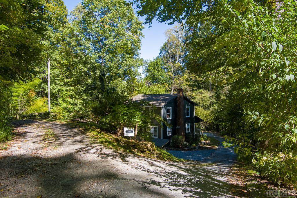 219 Five Star Drive - Photo 1