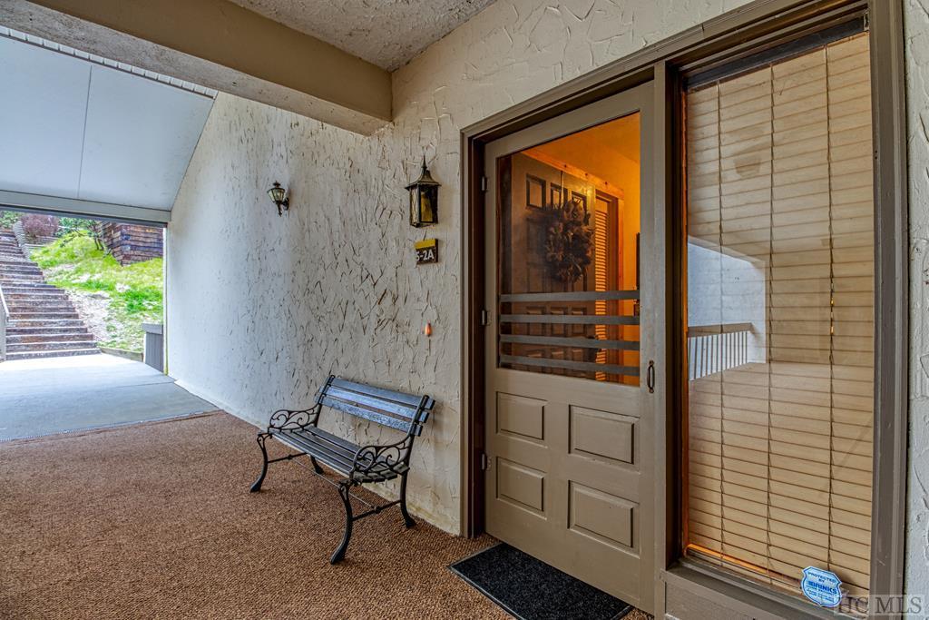 407 Overlook Drive - Photo 1