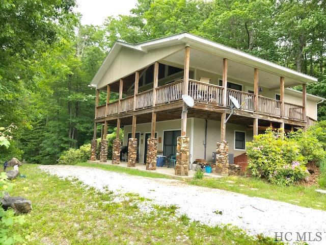 999 Robinson Creek Road - Photo 1