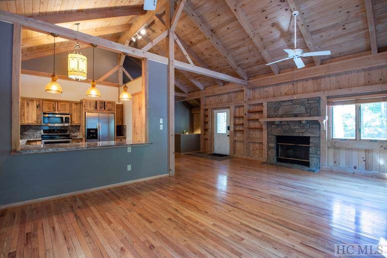 18 Laurel Drive - Photo 1