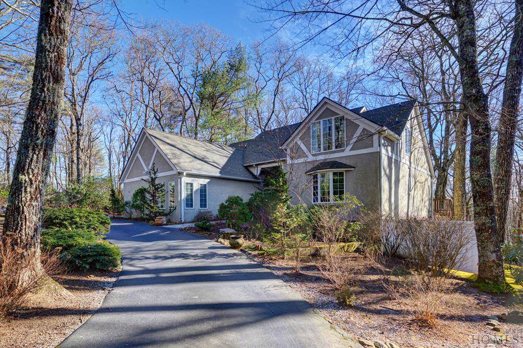 264 Wildwood Drive - Photo 1