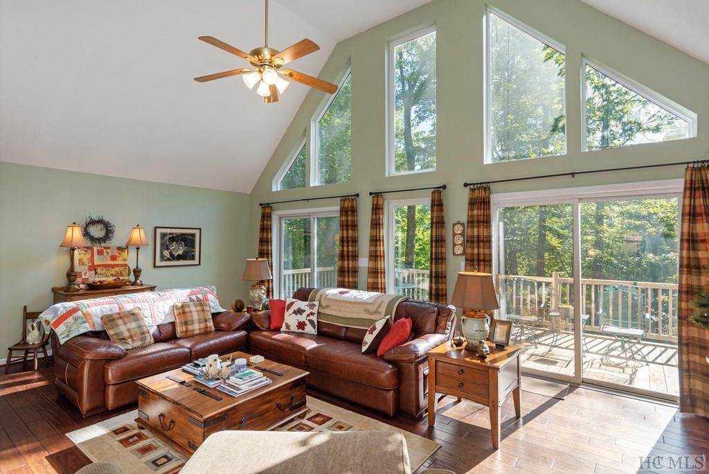 174 Kestrel Court - Photo 1
