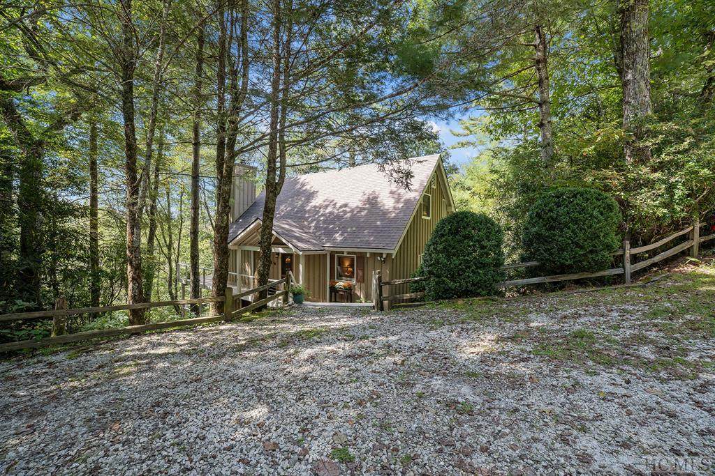 175 Hemlock Circle - Photo 1