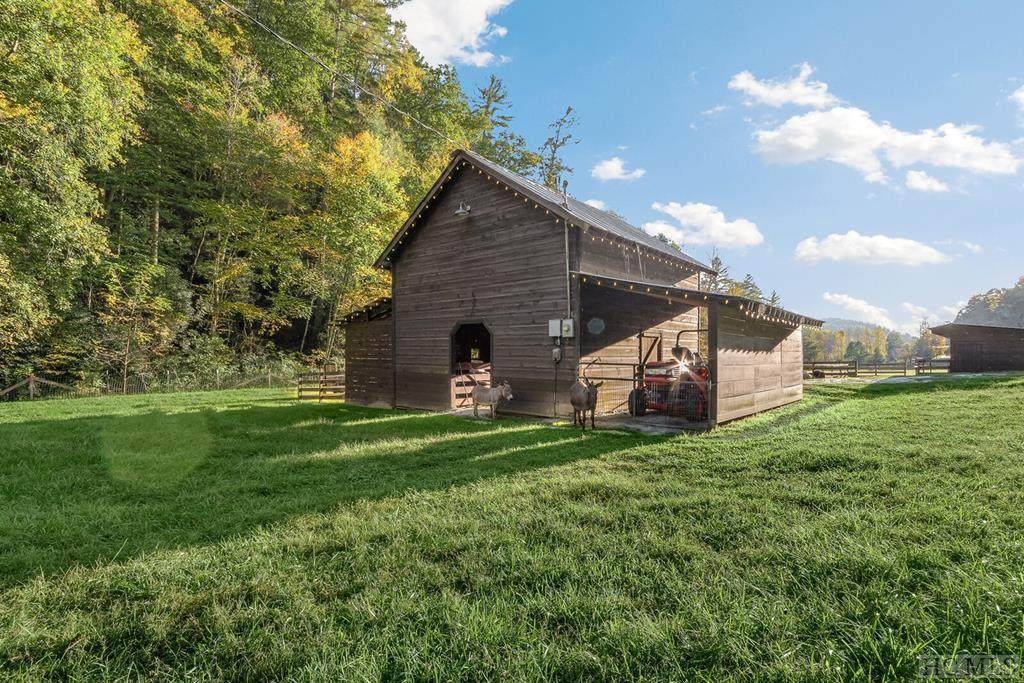 10568 Warwoman Road - Photo 1