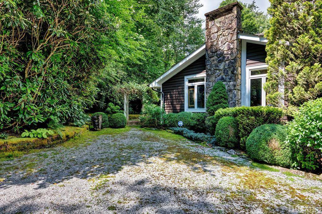 19 Hideaway Trail - Photo 1