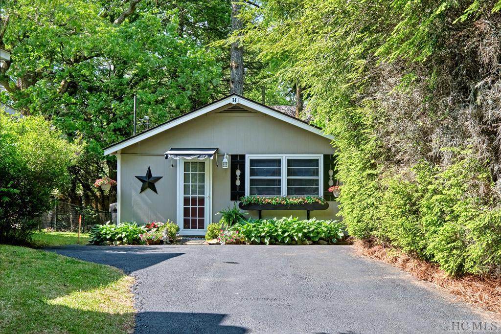 583 Hickory Street - Photo 1