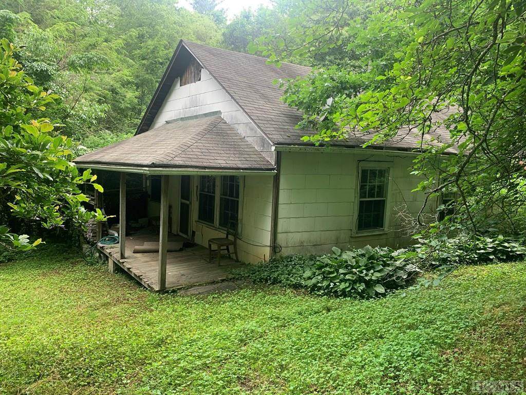 82 Upper Buttermilk Road - Photo 1
