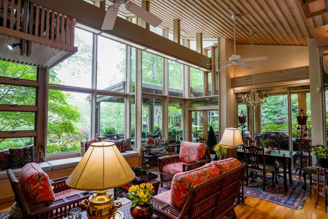 4 Woodland Lane - Photo 1