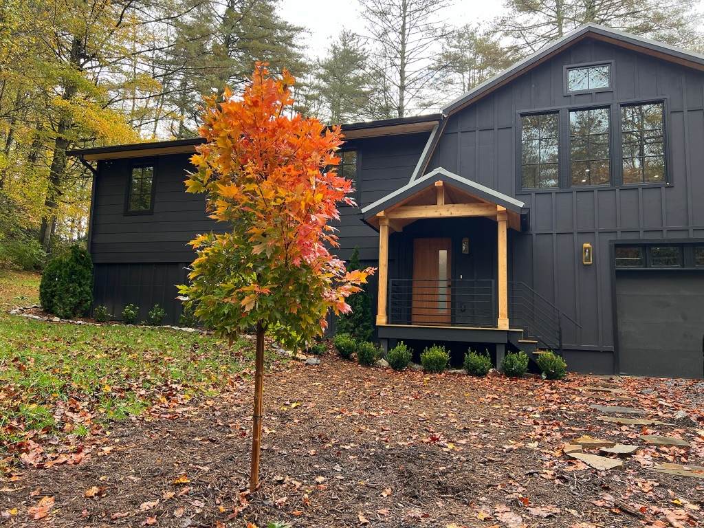 194 Tarragon Drive - Photo 1