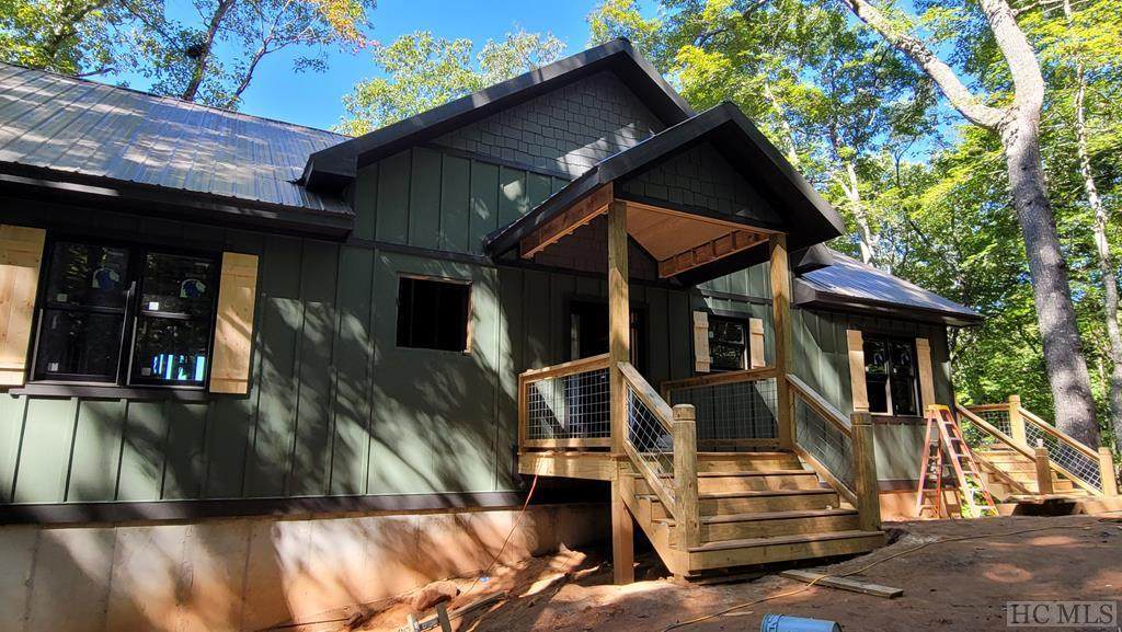 960 Woodes Mountain Trail - Photo 1