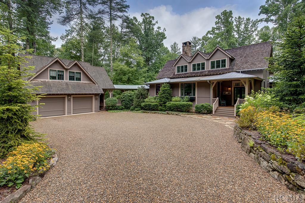 691 East Valley Drive - Photo 1