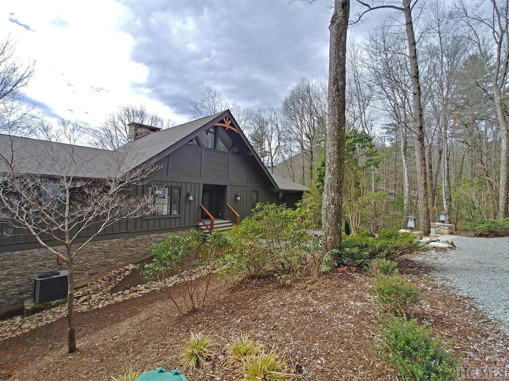 590 Cherokee Trace - Photo 1