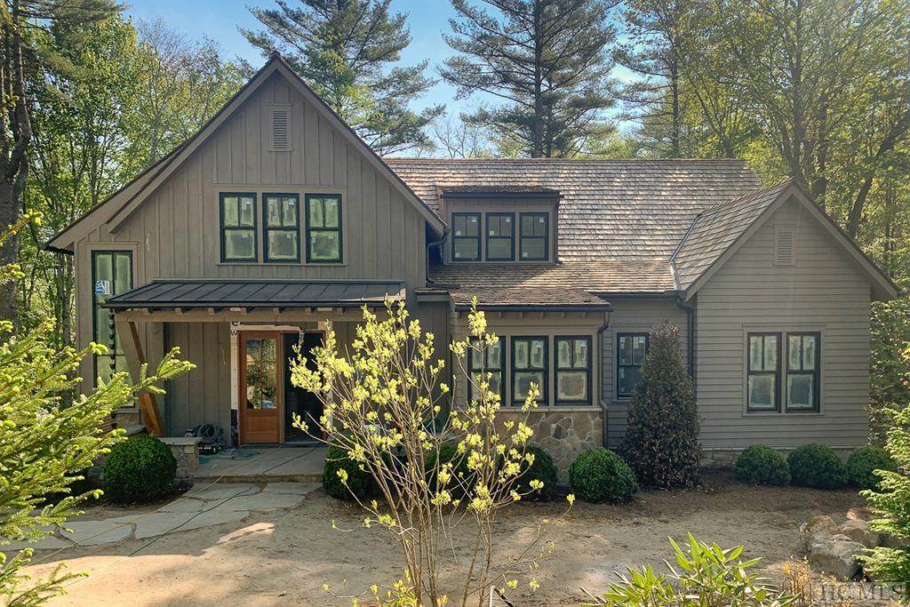 102 Blackmont Lane - Photo 1