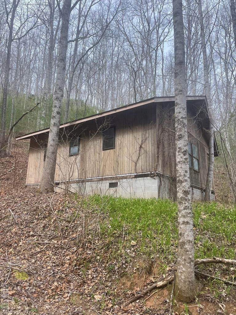 1531 Ledford Branch Road - Photo 1