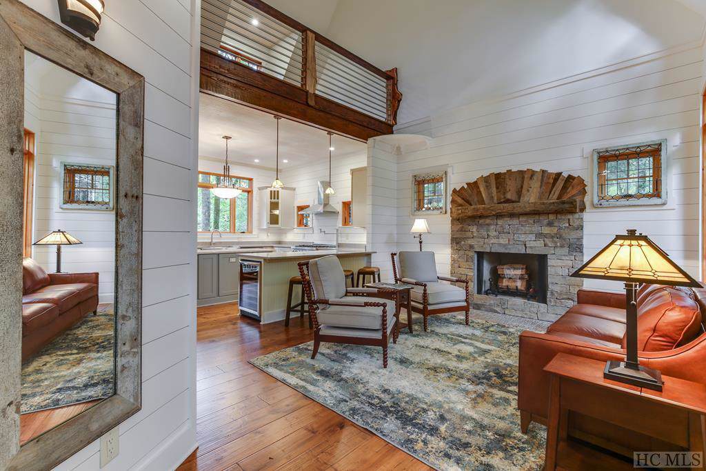 142 Wyanoak Road - Photo 1