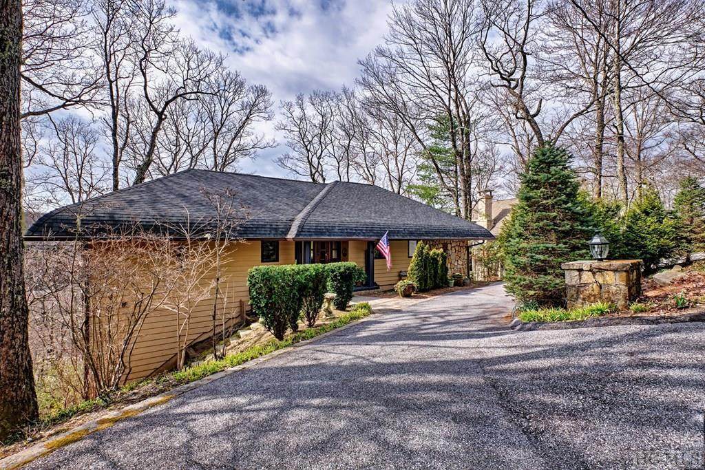 429 Country Club Drive - Photo 1