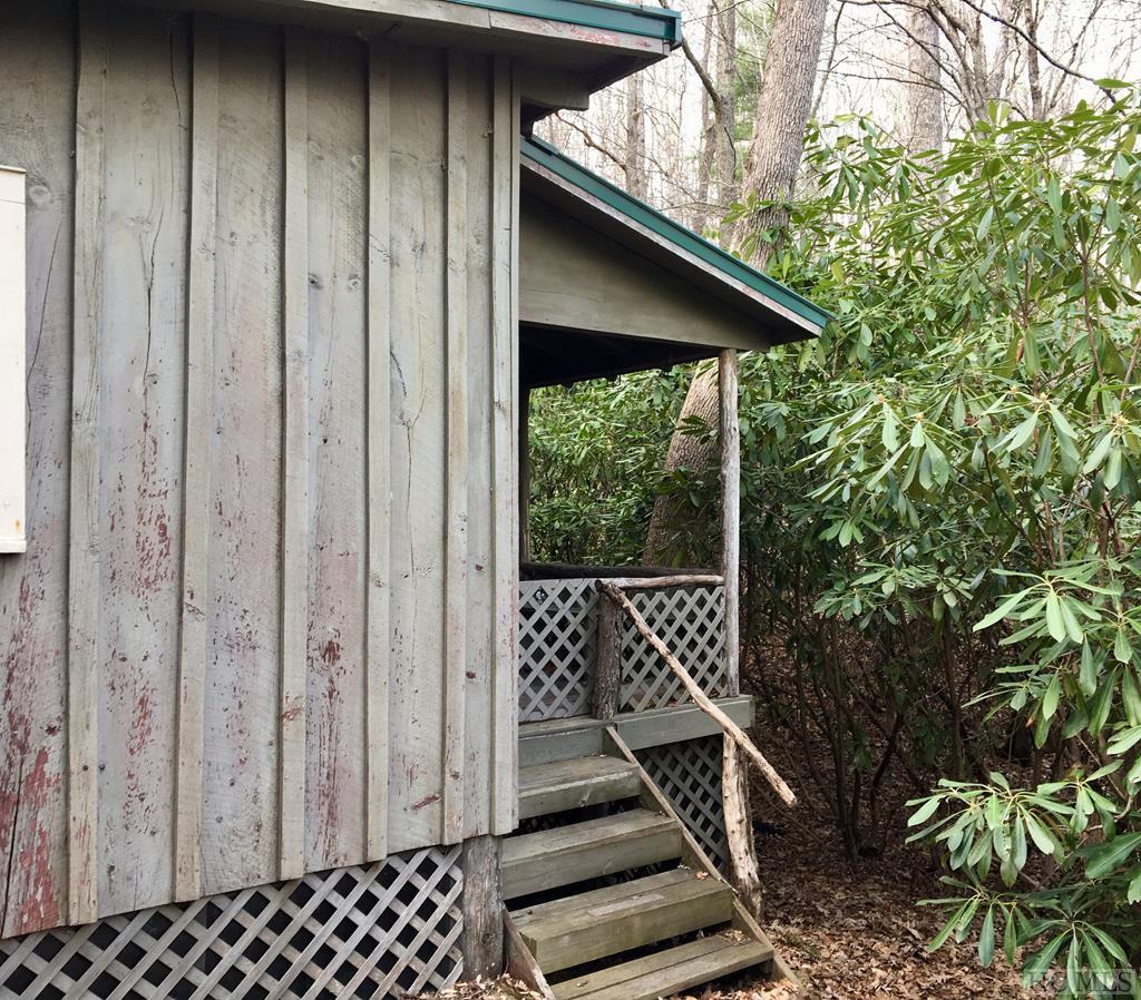 564 Robinson Creek Road - Photo 1