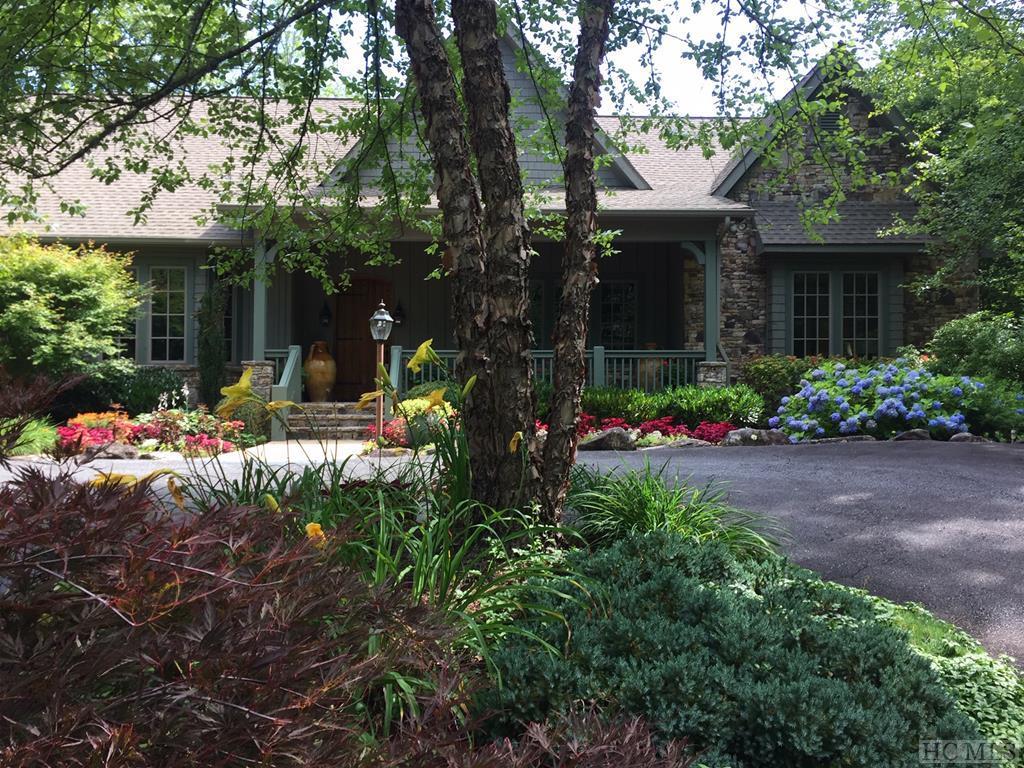61 Maple Lane - Photo 1