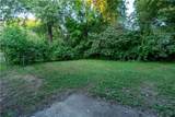 9525 Manning Avenue - Photo 15