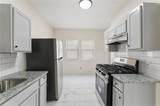 6046 Swope Parkway - Photo 18