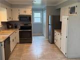 3110 Lakeview Circle - Photo 3