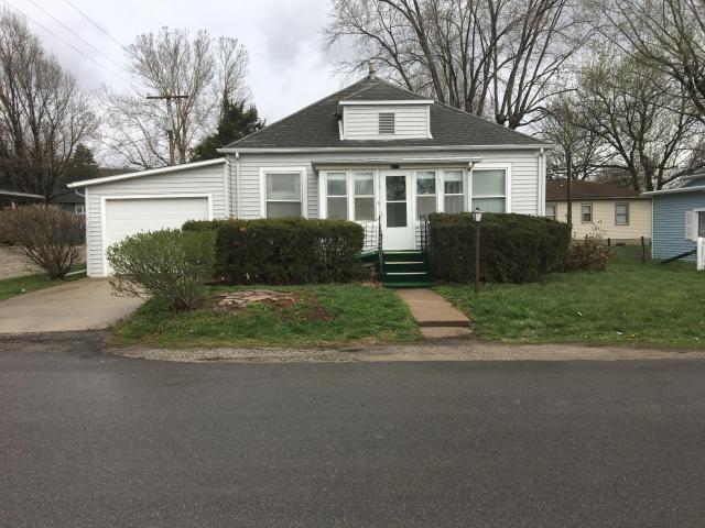 403 7th Street - Photo 1