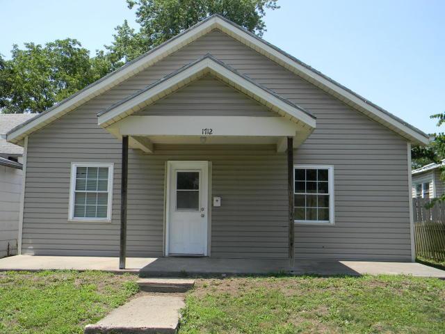 1712 12th Street - Photo 1