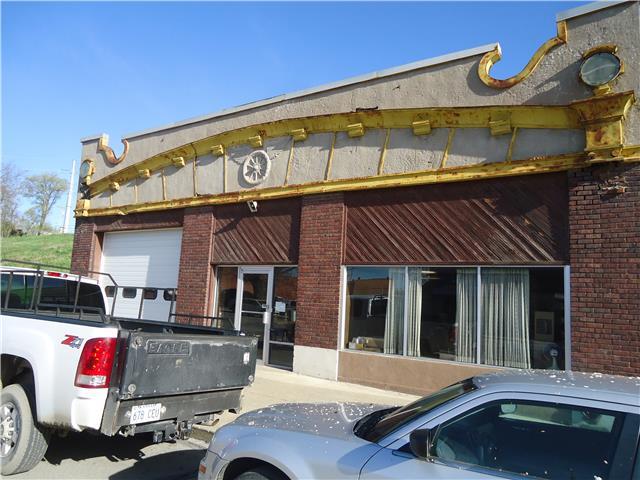 909 Commercial Street - Photo 1