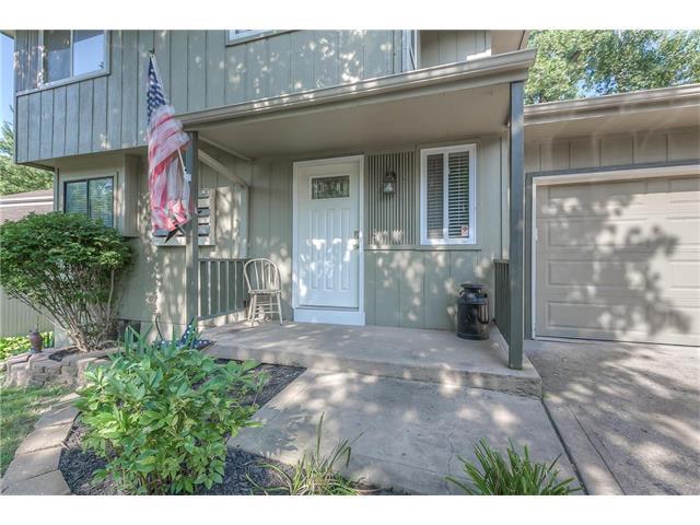 3550 Kenwood Avenue - Photo 1
