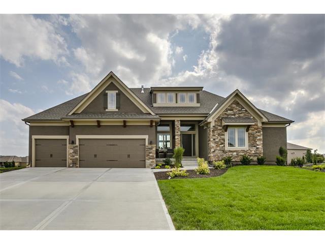 735 Estates Drive - Photo 1