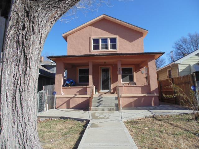711 18th Street - Photo 1