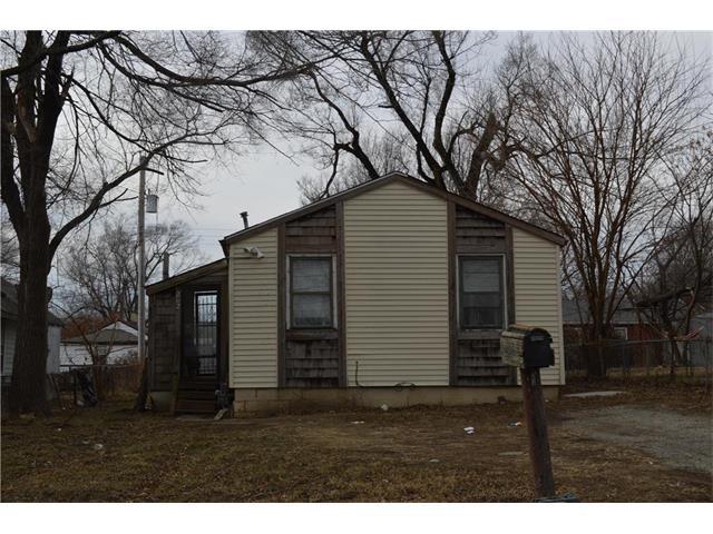 202 Rogers Street - Photo 1