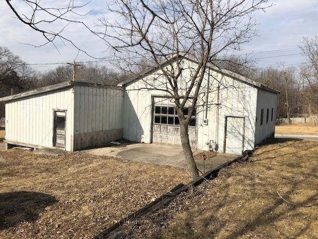 207 Maple Street - Photo 1