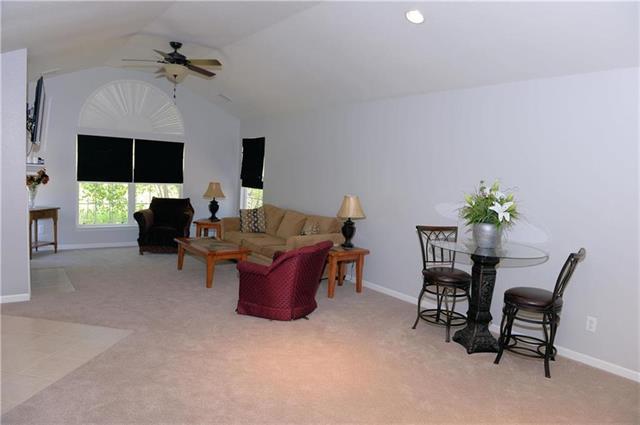 6014 Kensington Court - Photo 1