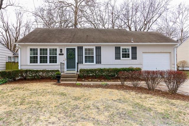 5123 71st Terrace - Photo 1