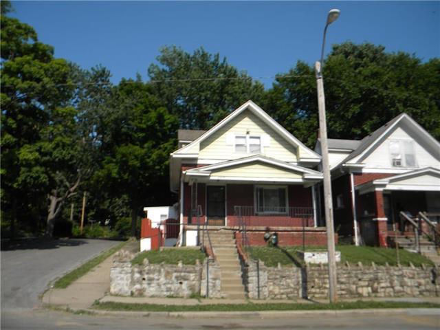2319 Mersington Avenue - Photo 1