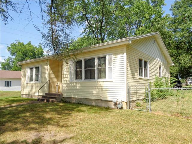 1401 Grand Avenue - Photo 1