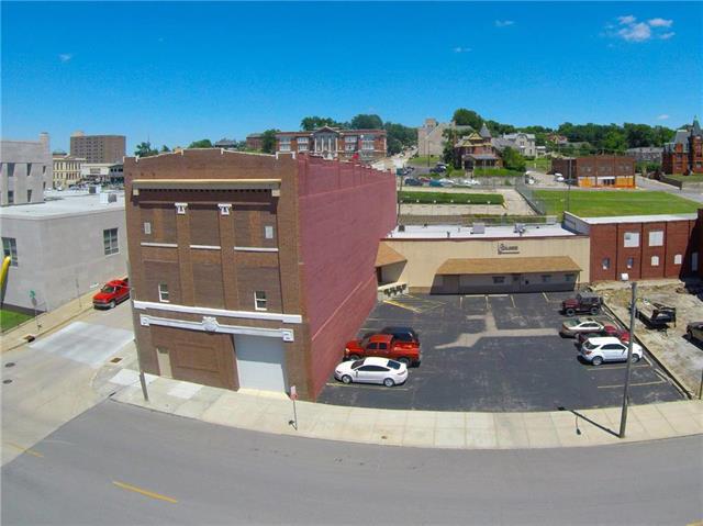 305 8th Street - Photo 1