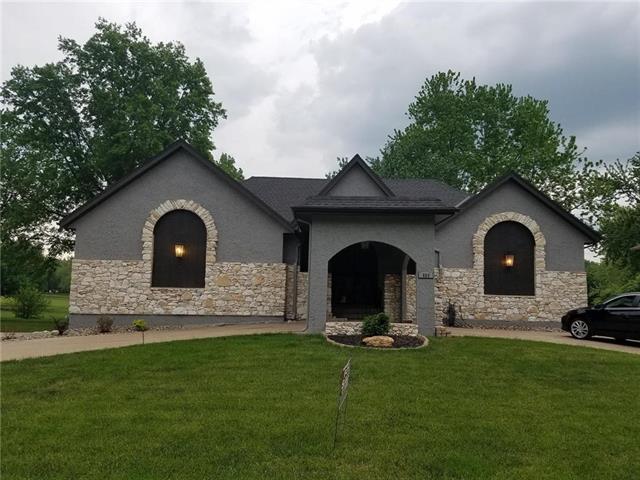 409 Fairway Drive - Photo 1