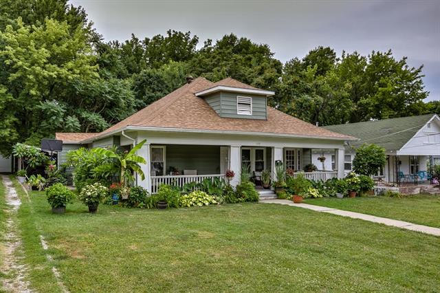 1115 College Street - Photo 1