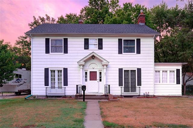 831 Willow Street - Photo 1