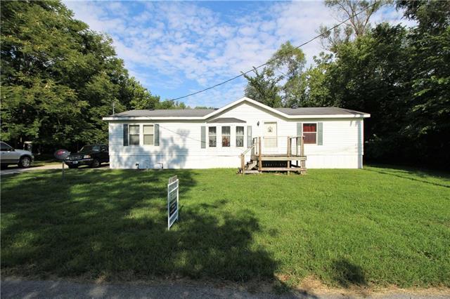 725 Pine Street - Photo 1