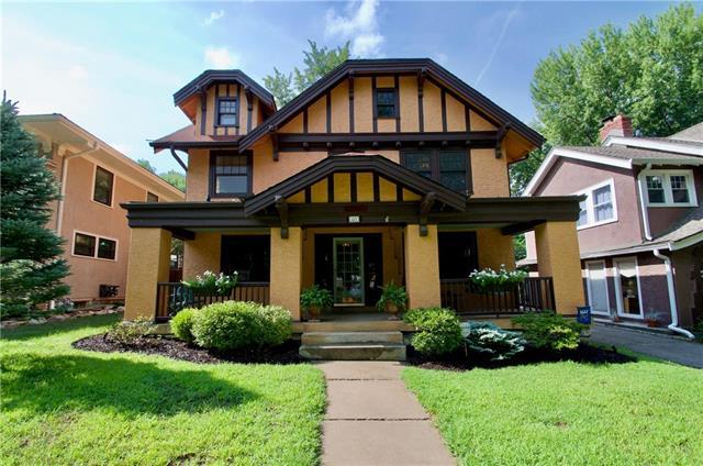 829 Gregory Boulevard - Photo 1