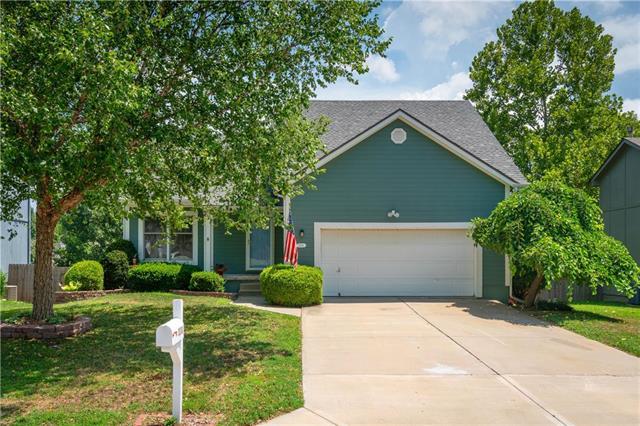 2210 Cove Drive - Photo 1