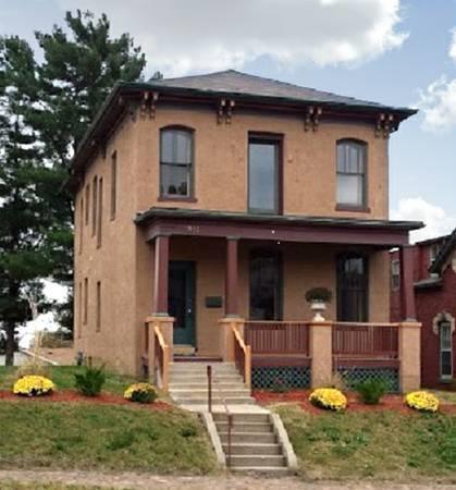 501 15th Street - Photo 1