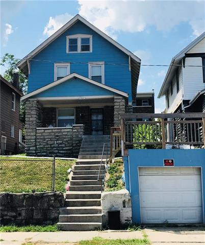 3215 32nd Street - Photo 1