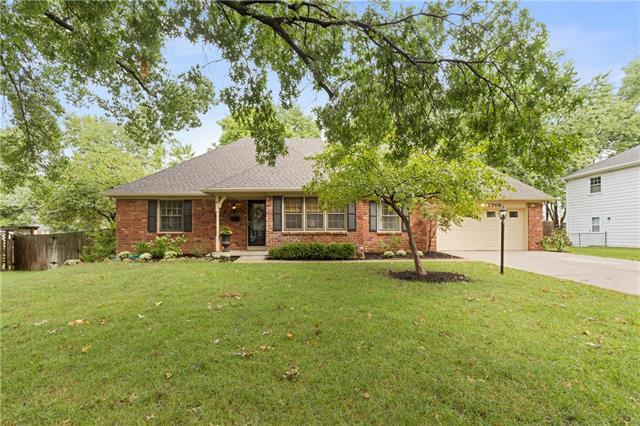 5708 98th Street - Photo 1